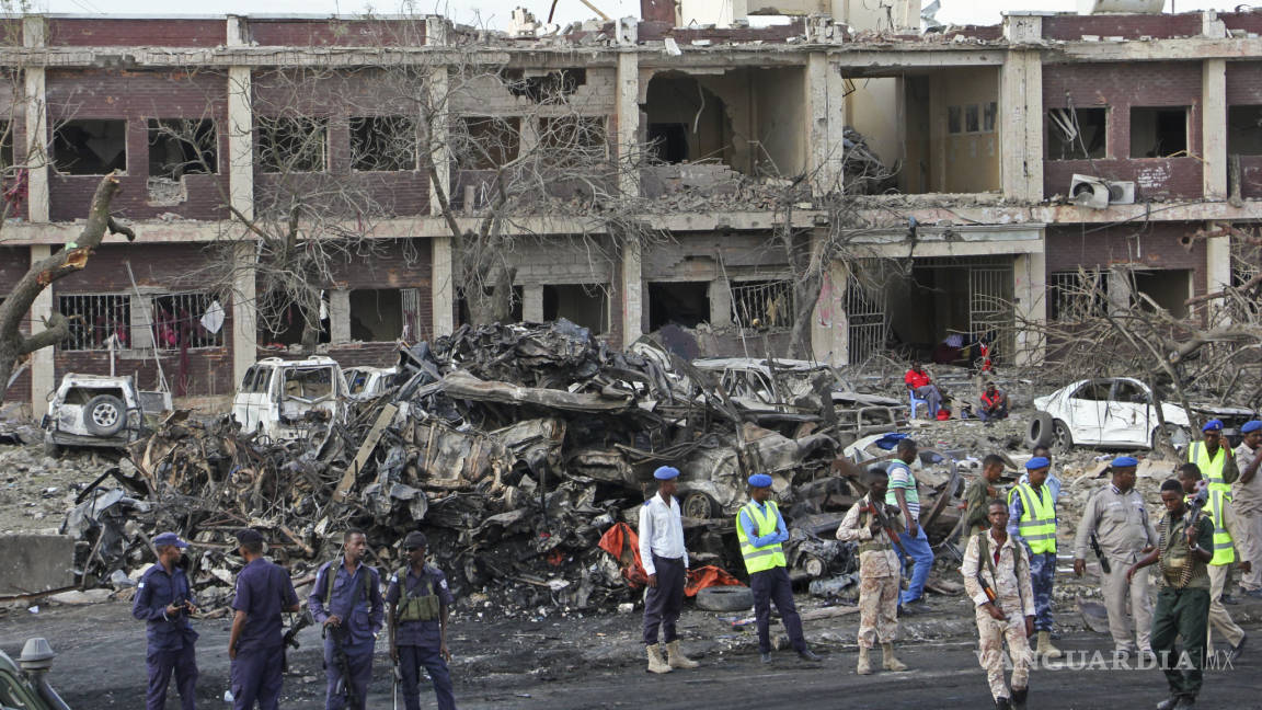 189 personas perdieron la vida por explosión de camión bomba en Somalia