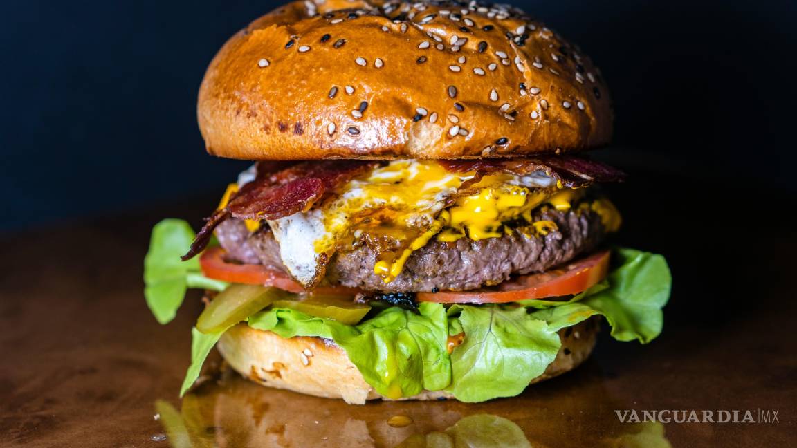 $!¿Hamburguesas desde $1 hasta $28 pesos? Conoce las promociones que habrá en México el Día de la Hamburguesa