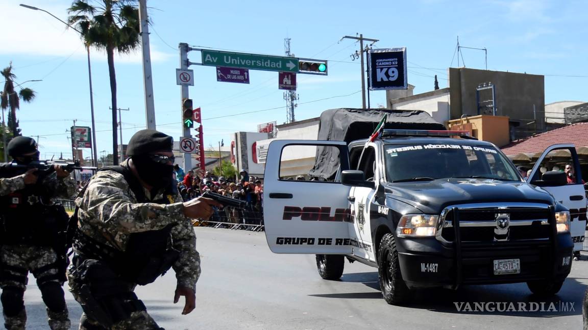 Joven acusa a integrantes de la Policía de Saltillo de robarle su vehículo; víctima pide intervención del Fiscal General