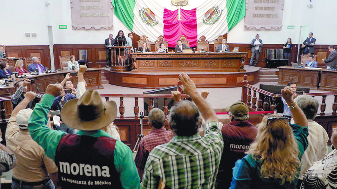 Exigen se declare independiente al diputado de Coahuila Benito Ramírez