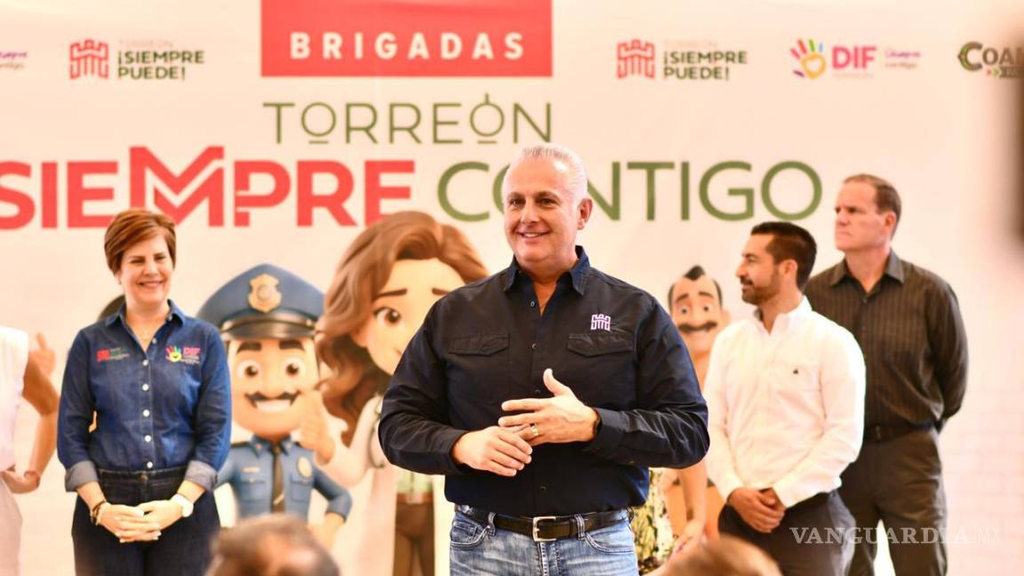 Con techumbre de 1.8 mdp y entrega de equipos de movilidad, avanzan brigadas en Torreón