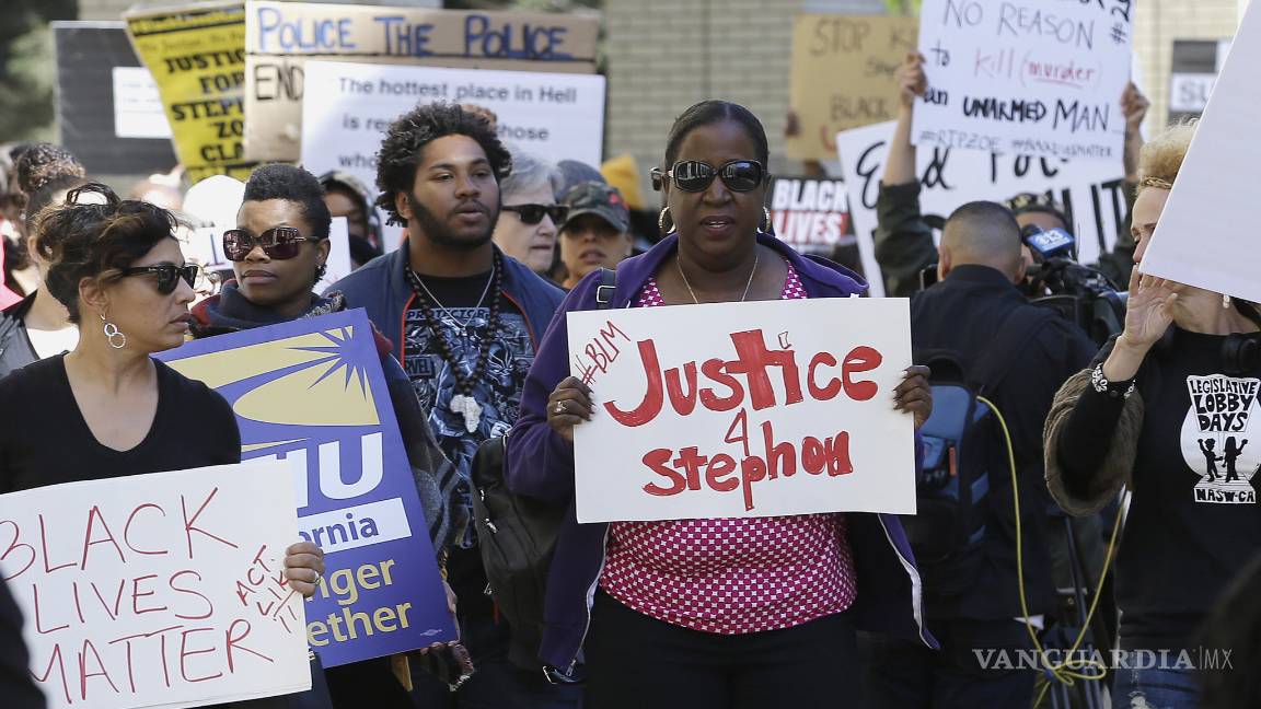 $!Pagará basquetbolista funeral de joven asesinado por policía en Sacramento