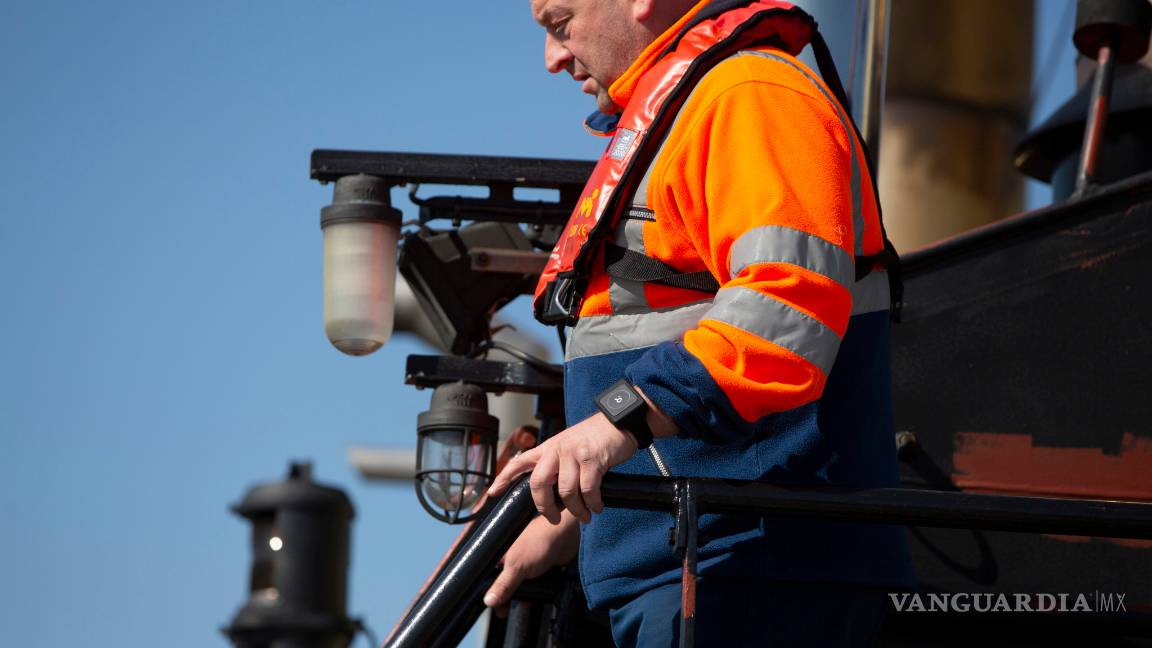$!Ensayan en Amberes una pulsera para mantener la sana distancia para evitar se propague el COVID-19