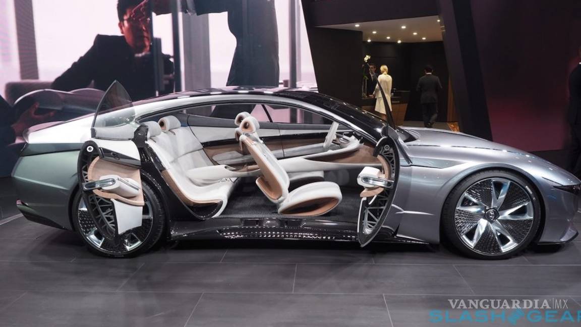 $!Salón de Ginebra: Autos para conducir con los ojos cerrados o sin meter las manos