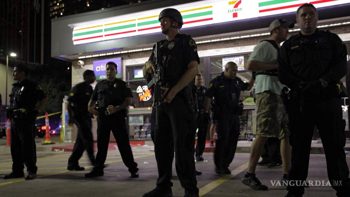 Policía encuentra material para fabricar bombas en casa del sospechoso de Dallas
