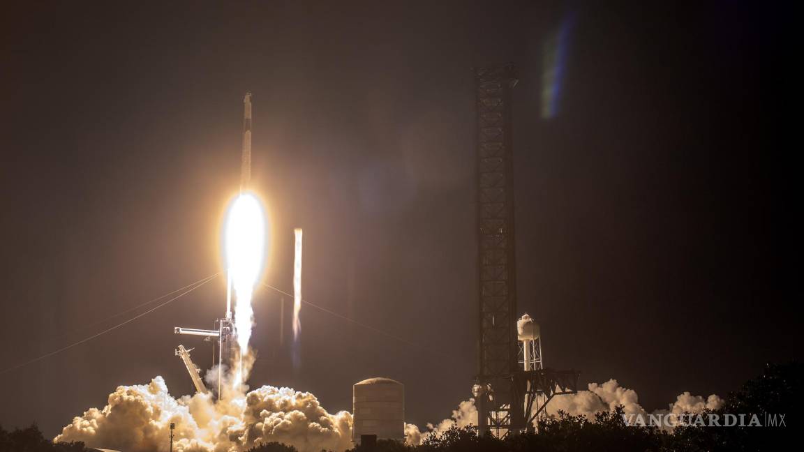 NASA y SpaceX lanzan con éxito a cuatro astronautas a la Estación Espacial Internacional