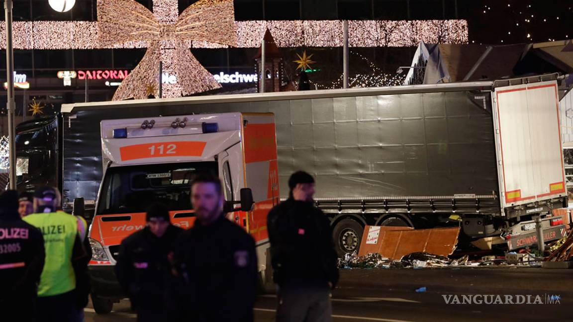 $!Camión arrolla a multitud en bazar navideño en Berlín; reportan 9 muertos