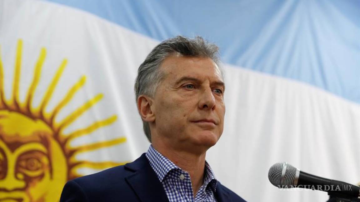 Promete Mauricio Macri seguir hasta el final búsqueda del submarino