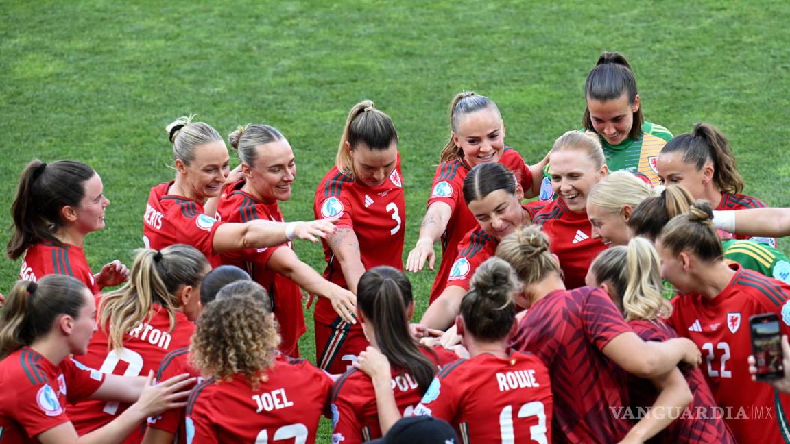 Euro 2025: Selección femenina de Gales sufre accidente automovilístico