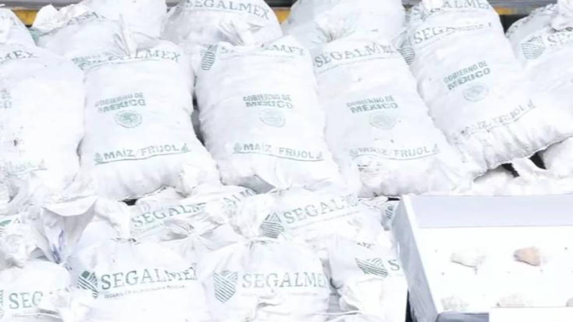 Aseguran cargamento de 1.1 toneladas de metanfetamina procedente de México con logos de SEGALMEX en Hong Kong