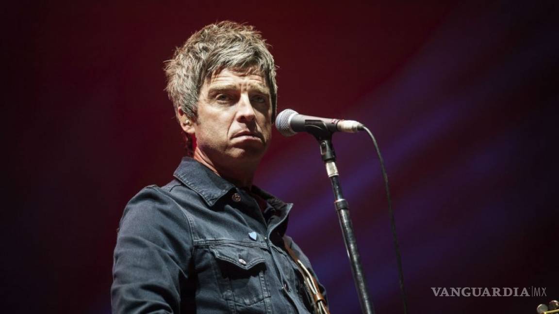 Noel Gallagher enloquece a fans y publica canción inédita de Oasis (video)