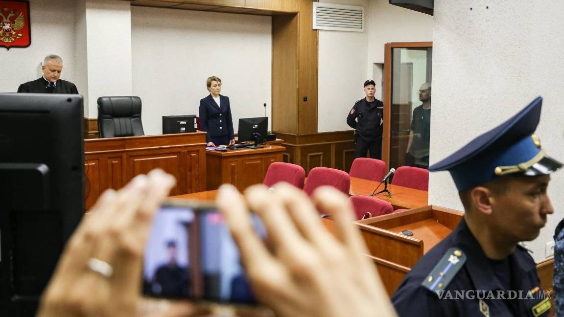 $!Evan Gershkovich, periodista estadounidense del Wall Street Journal que cubre Rusia, fue detenido en Ekaterimburgo el 29 de marzo de 2023.