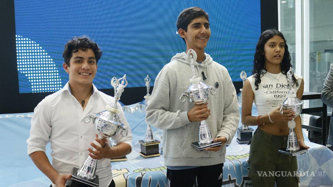 $!Hubo ganadores de todas las edades en la competencia que se llevó a cabo desde la Infoteca del Campus Arteaga de la Universidad Autónoma de Coahuila.