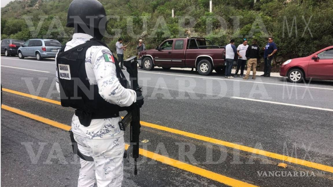 Hombre de la tercera edad muere camino al hospital, en la carretera a Torreón