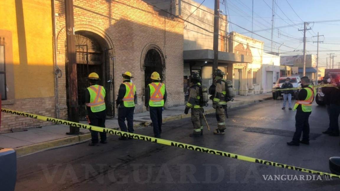 Fuego consume casa en Zona Centro de Saltillo