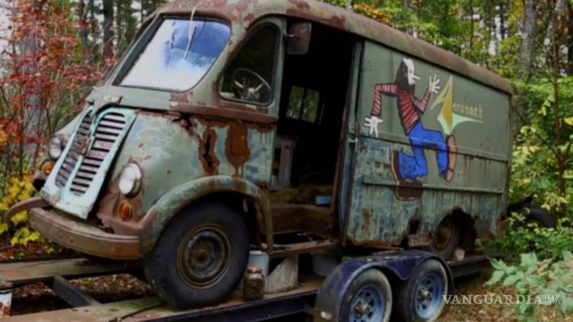 Encuentran camioneta usada por Aerosmith en los 70 en un bosque