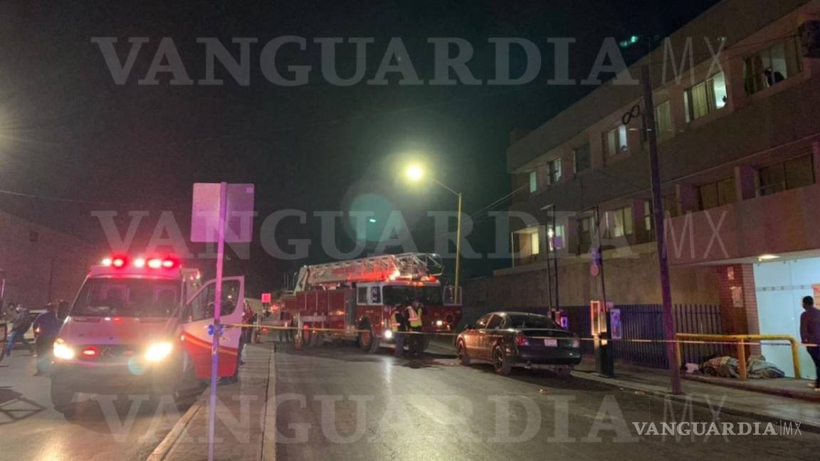 $!Frustran suicidio en la clínica 2 del IMSS en Saltillo; mujer intentó lanzarse del ‘cuarto piso’