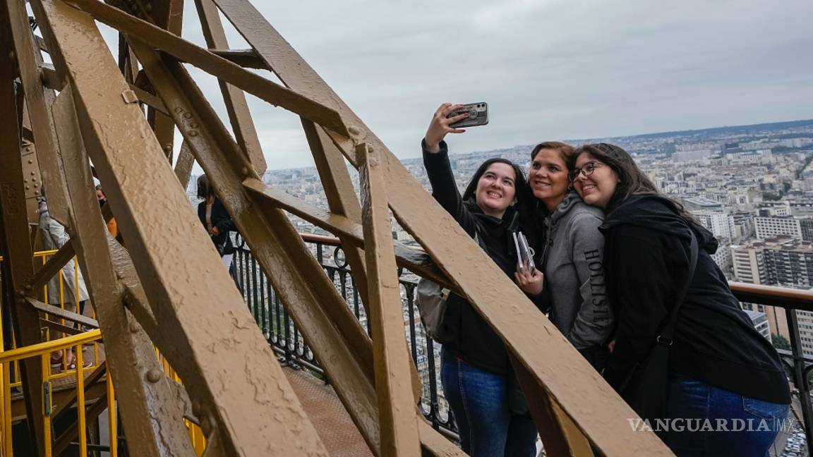 $!Tras nueve meses cerrada reabre la Torre Eiffel