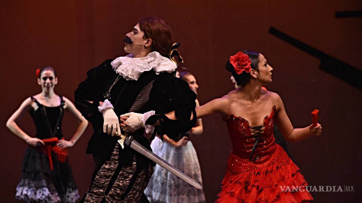 Bailarines mexicanos reviven fantasías del Quijote para celebrar a Cervantes