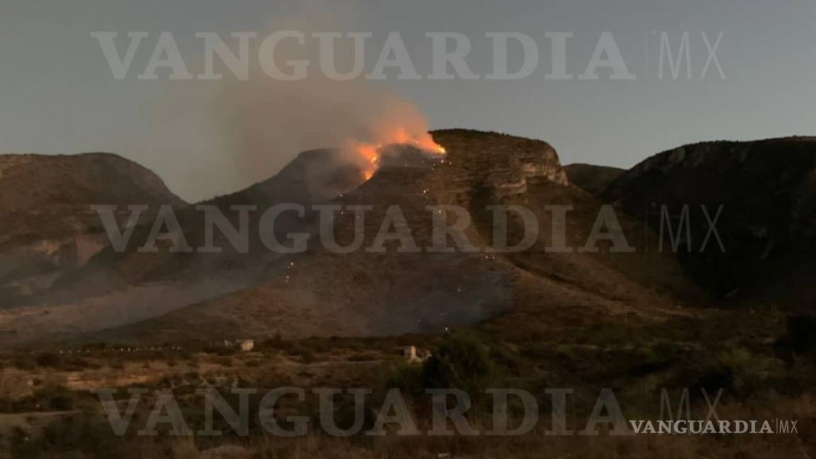 Se incendia Sierra de Zapalinamé en Saltillo; siguen hoy los trabajos de combate