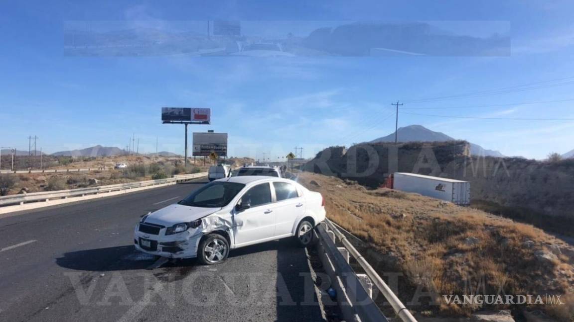 Se registra choque por alcance en la carretera Monterrey-Saltillo