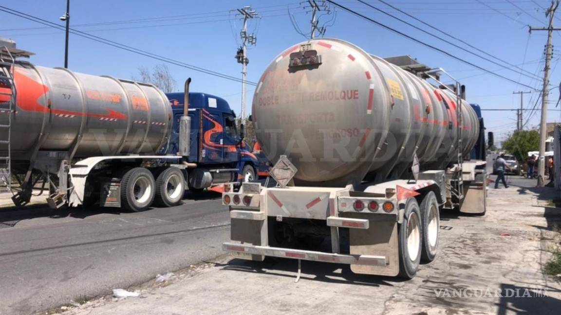 Decomisan pipas con diésel aparentemente ilegal en carretera a Torreón