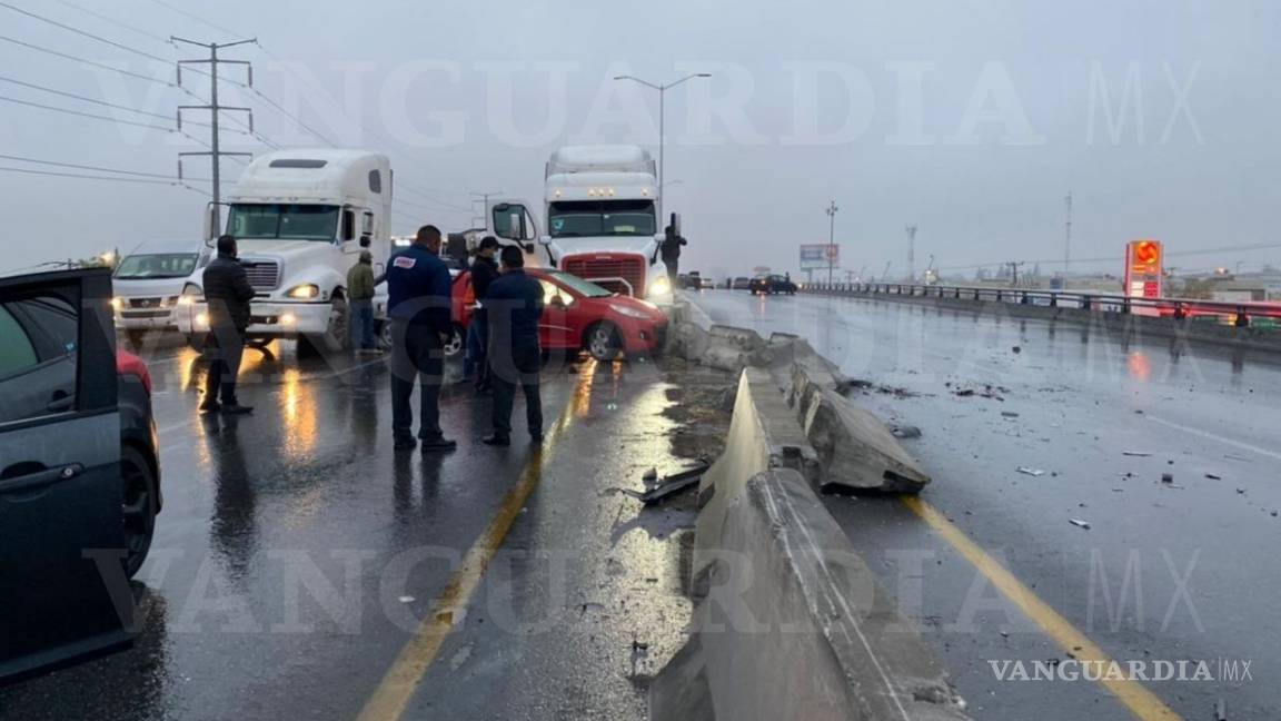 Lluvias causan múltiples choques y el cierre de puentes vehiculares en Saltillo