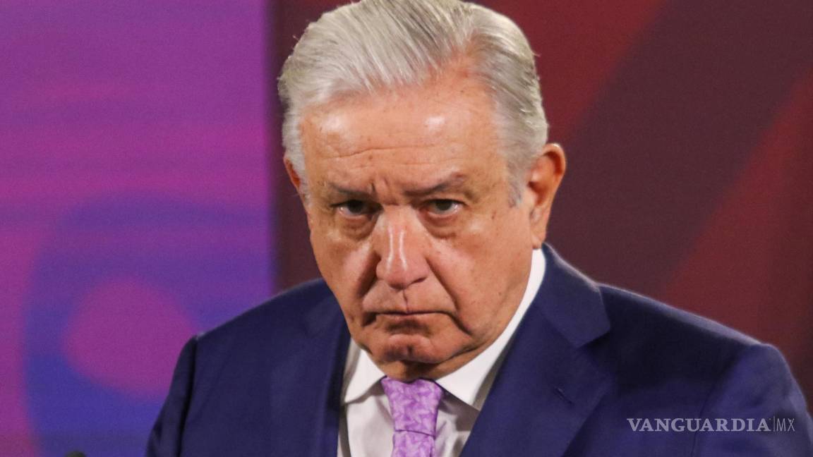 Niega AMLO similitud en casos de García Luna y Cienfuegos; se lanza contra periodista