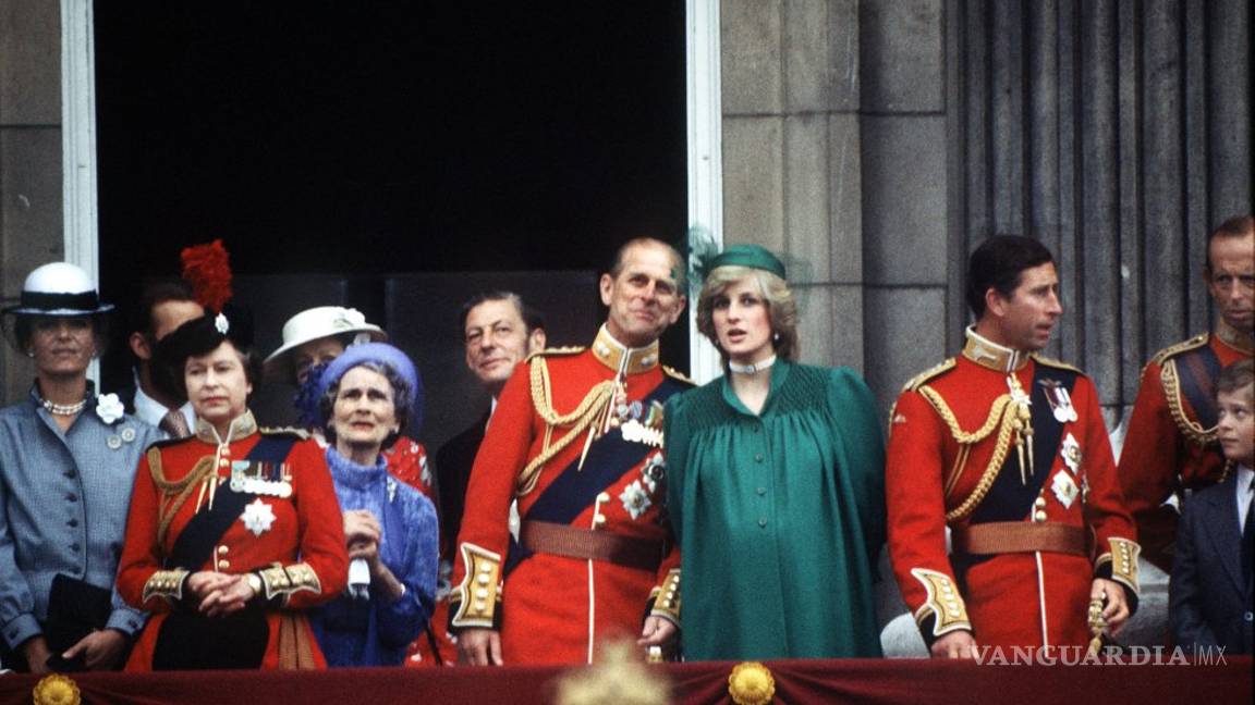 $!¡Un año más! La Reina Isabel II y Felipe de Edimburgo celebran 73 años de matrimonio