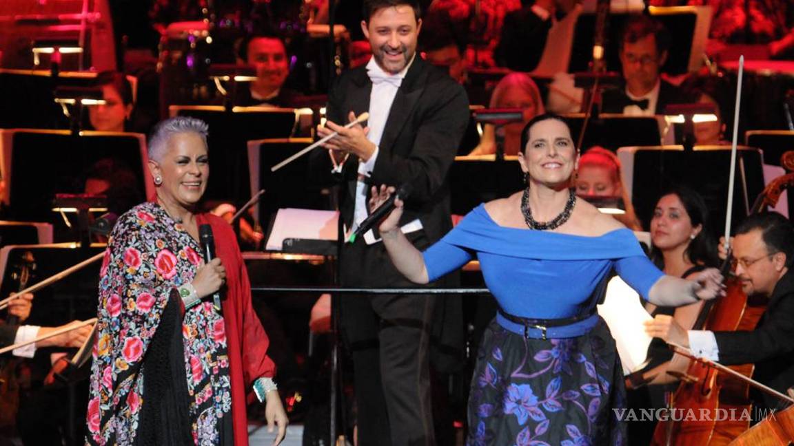$!Consuelo Velázquez "vive" memorable homenaje en Bellas Artes