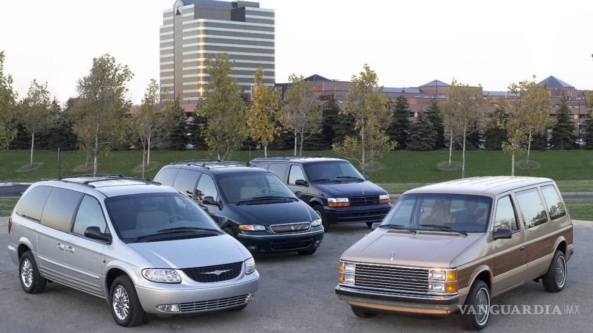 La primera minivan nació hace 35 años, y FCA lo celebra