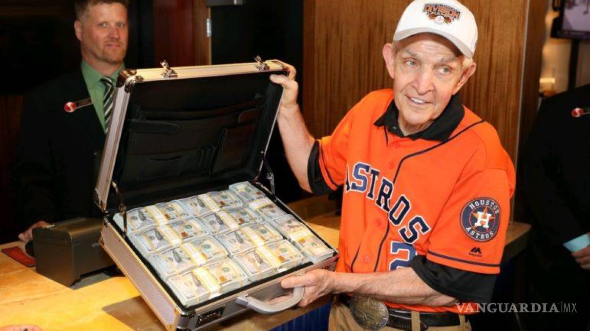 Si estás triste piensa en el hombre que apostó millones de dólares a que ganaban los Astros