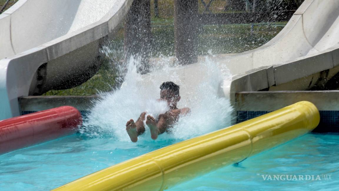 $!Ahuyenta clima templado a bañistas de balnearios de Saltillo