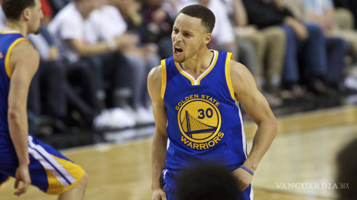 Espectacular regreso de Curry, anota 40 puntos y Warriors ganan en TE