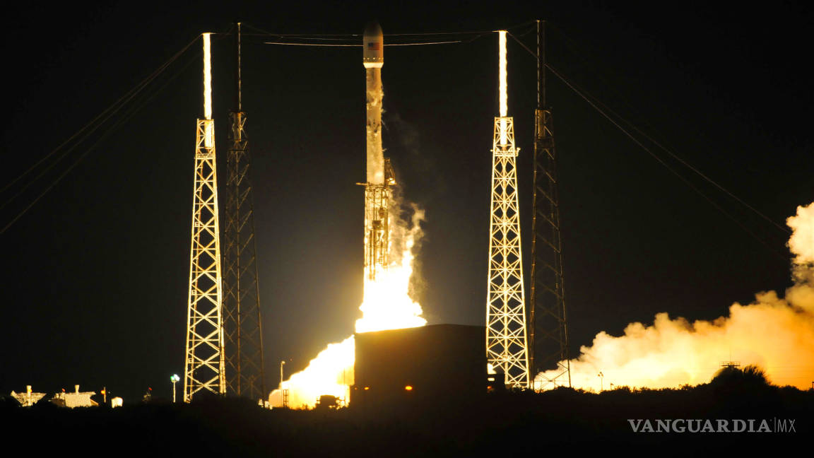 Cohete de SpaceX aterriza exitosamente en el mar por segunda vez