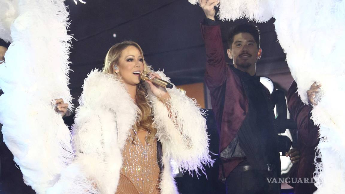 Mariah Carey tiene desafortunada actuación de Año Nuevo en Times Square