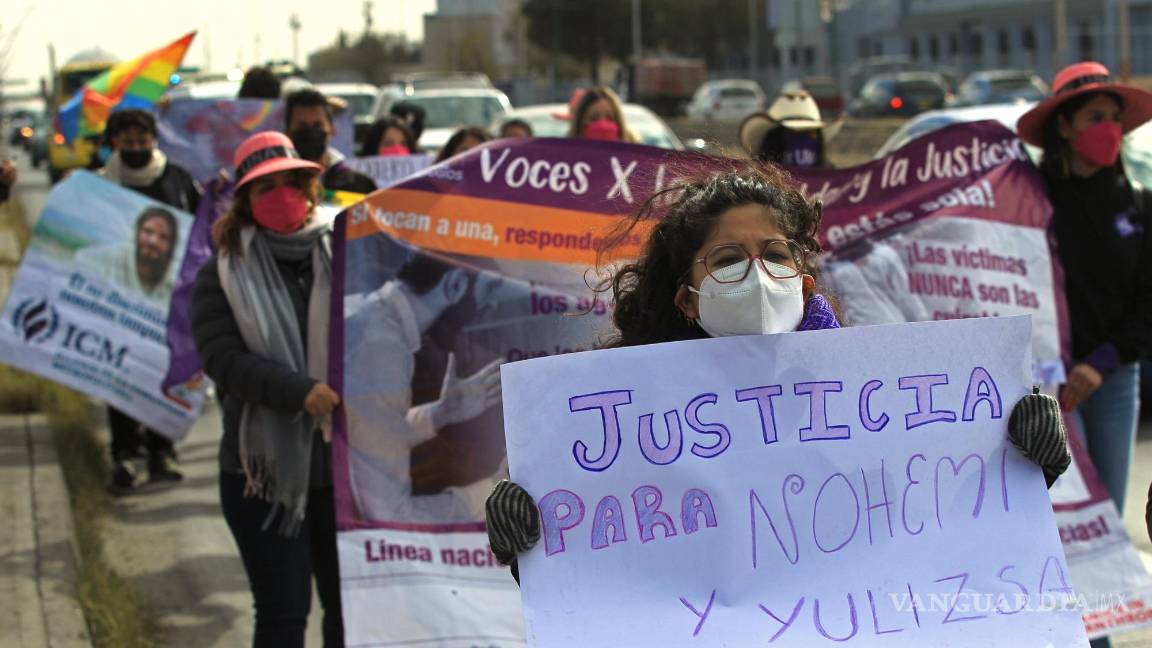 $!Grupos Feministas y colectivos LGBT+ exigen justicia para los feminicidios de Nohemí y Yulizsa.