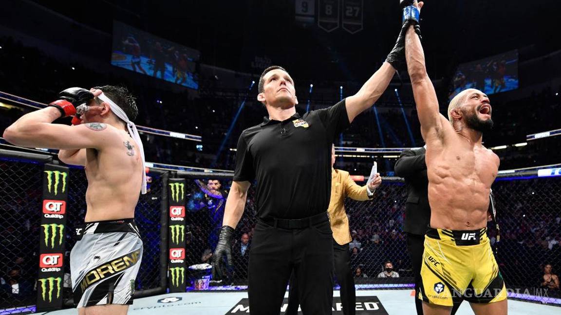 $!Moreno no podía creer la decisión del combate y sigue pensando que él venció.