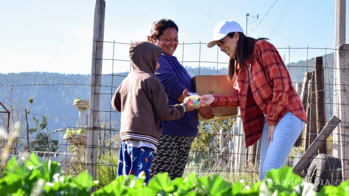 Lleva Paola Rodríguez brigadas a comunidades rurales de Coahuila