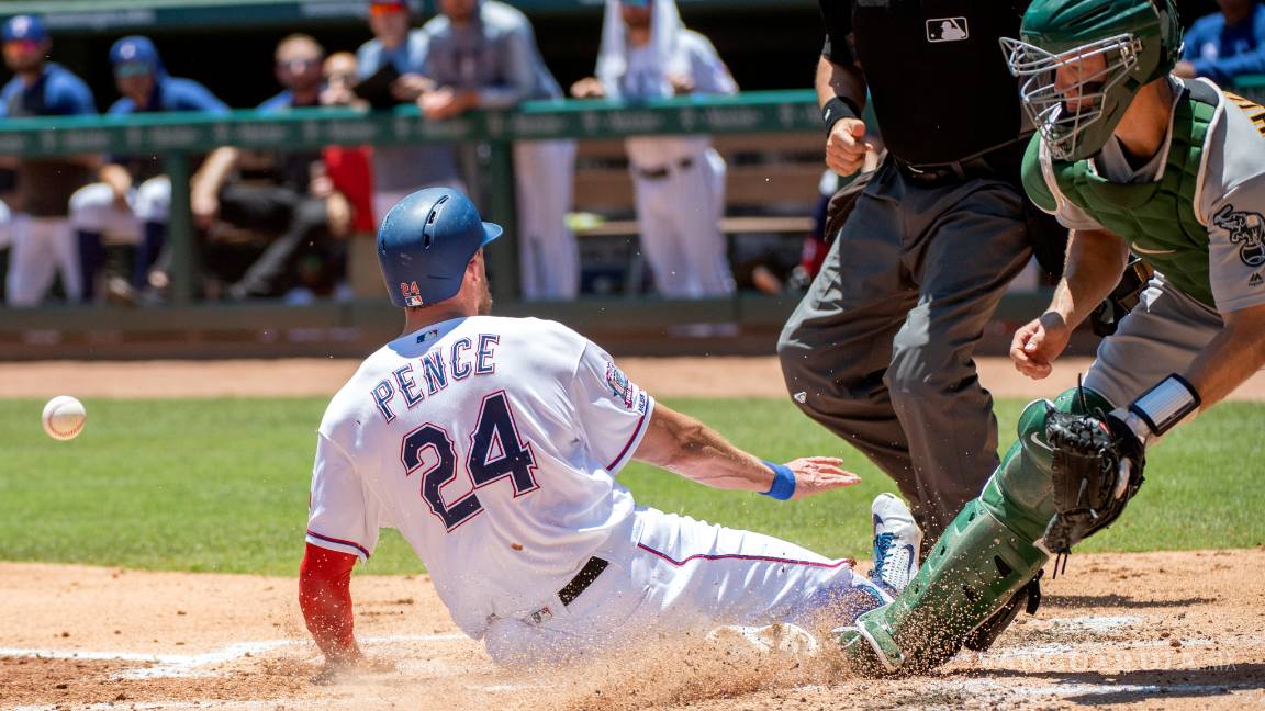 $!Rangers pega un par de 'vuelacercas' y le gana a los Atléticos