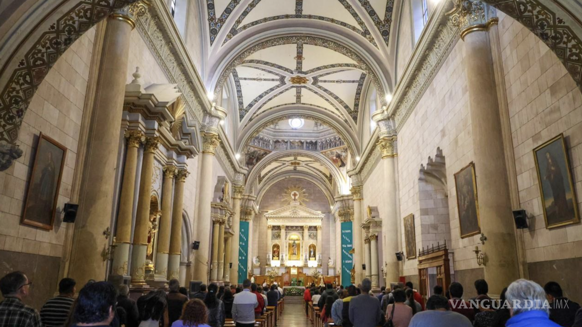 $!La Catedral de Santiago guarda arte oculto en sus techos.