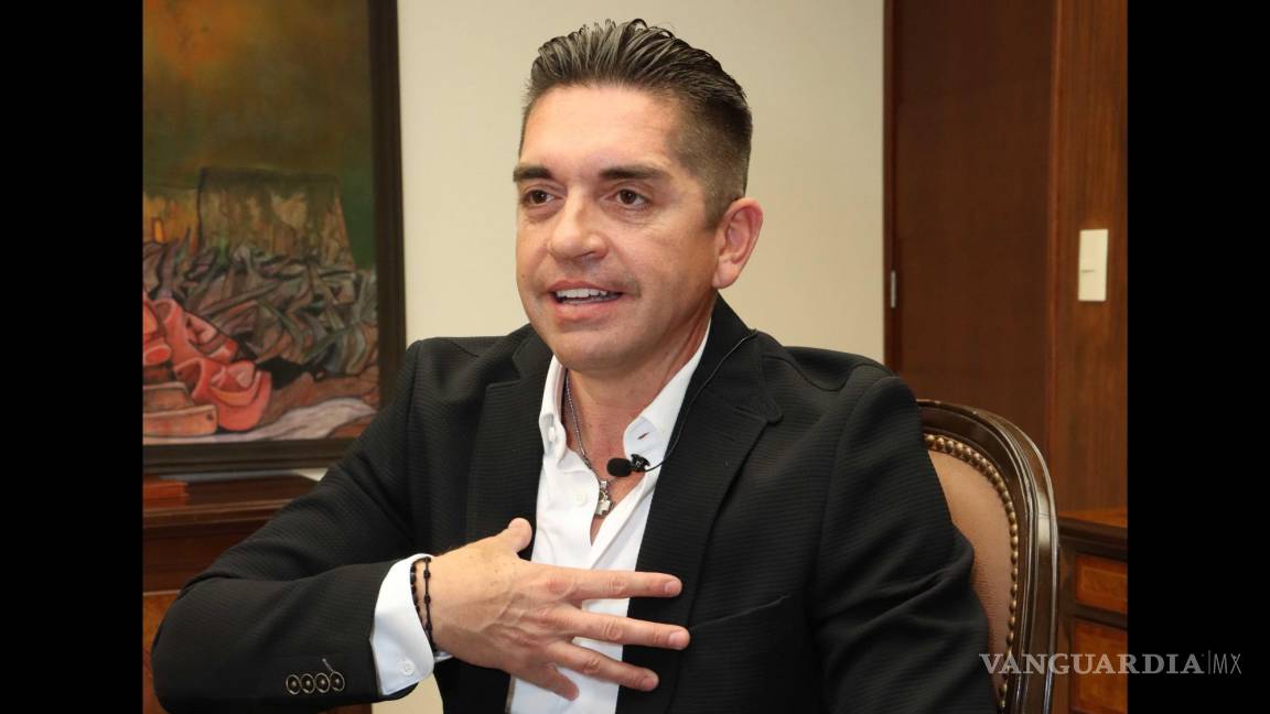 POLITICÓN: Vuelve Luis Fernando Salazar a su plan original, nadar de muertito, total ya tiene la senaduría en la bolsa