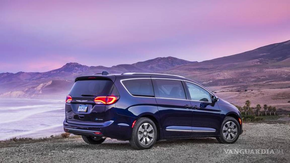 $!La primera minivan nació hace 35 años, y FCA lo celebra