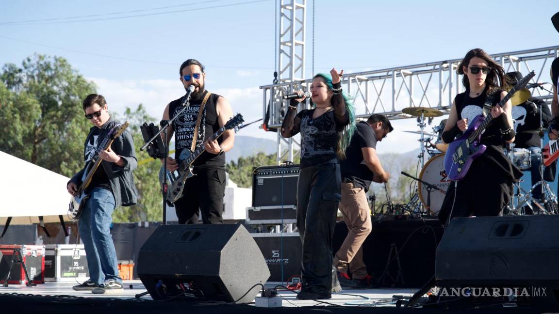$!Una vez que la caravana llegó a la meta, las y los asistentes disfrutaron de presentaciones musicales.