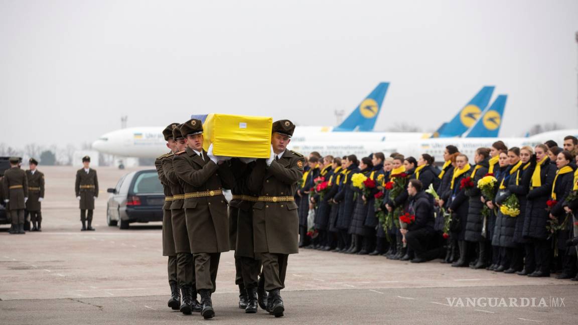 Recibe Ucrania restos de víctimas de ataque iraní