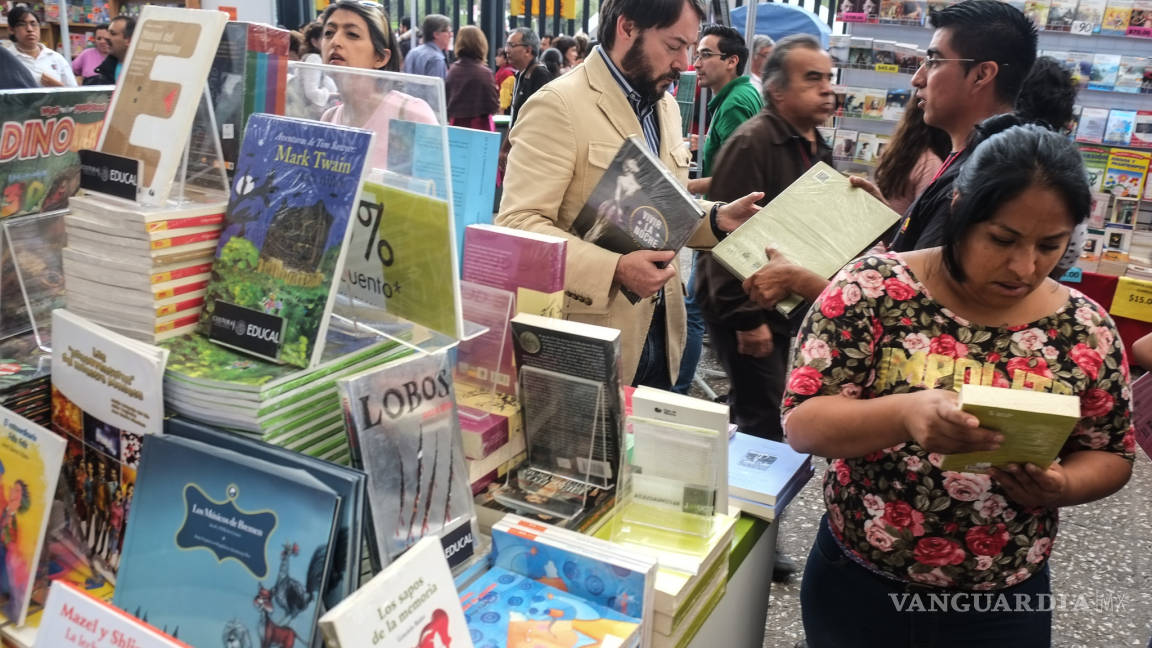 Para Geney Beltrán el remate de Libros es reflejo de la falta de librerías en el país
