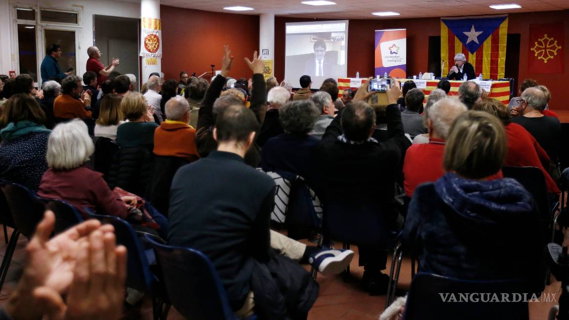 $!Pide Puigdemont ser investido como presidente de Cataluña por Skype