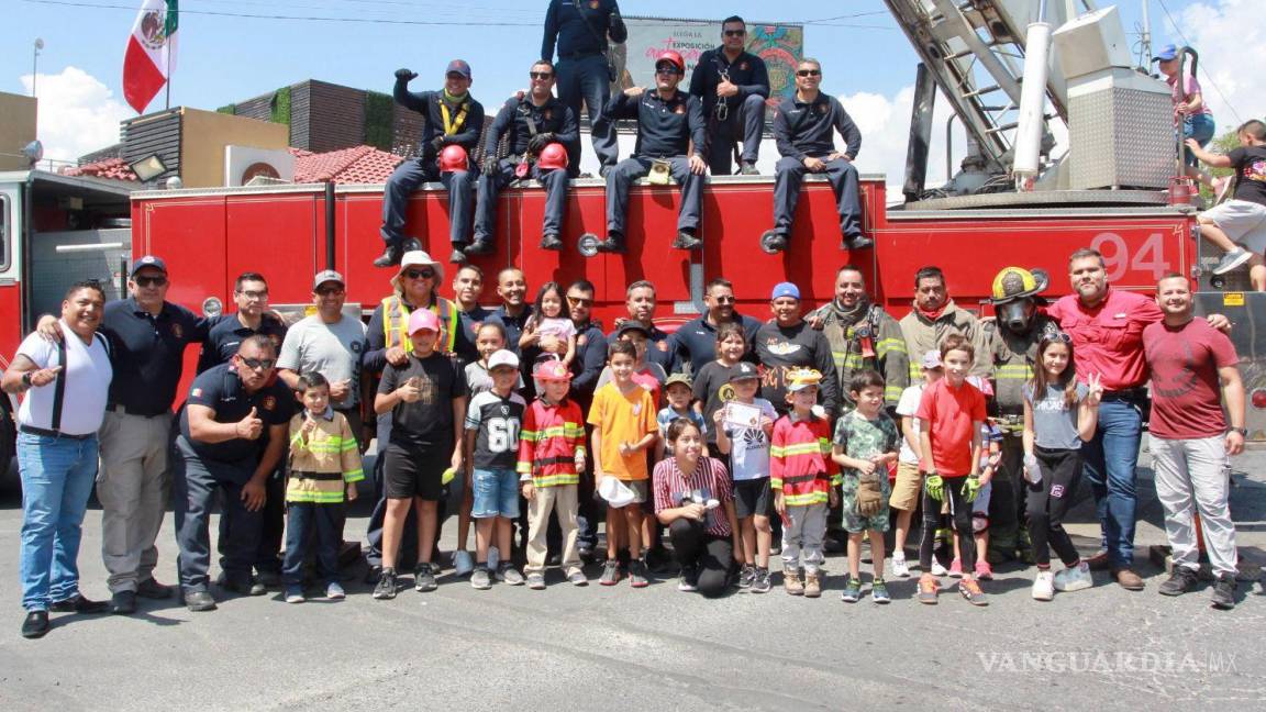 Exhiben los bomberos de Saltillo sus destrezas y habilidades