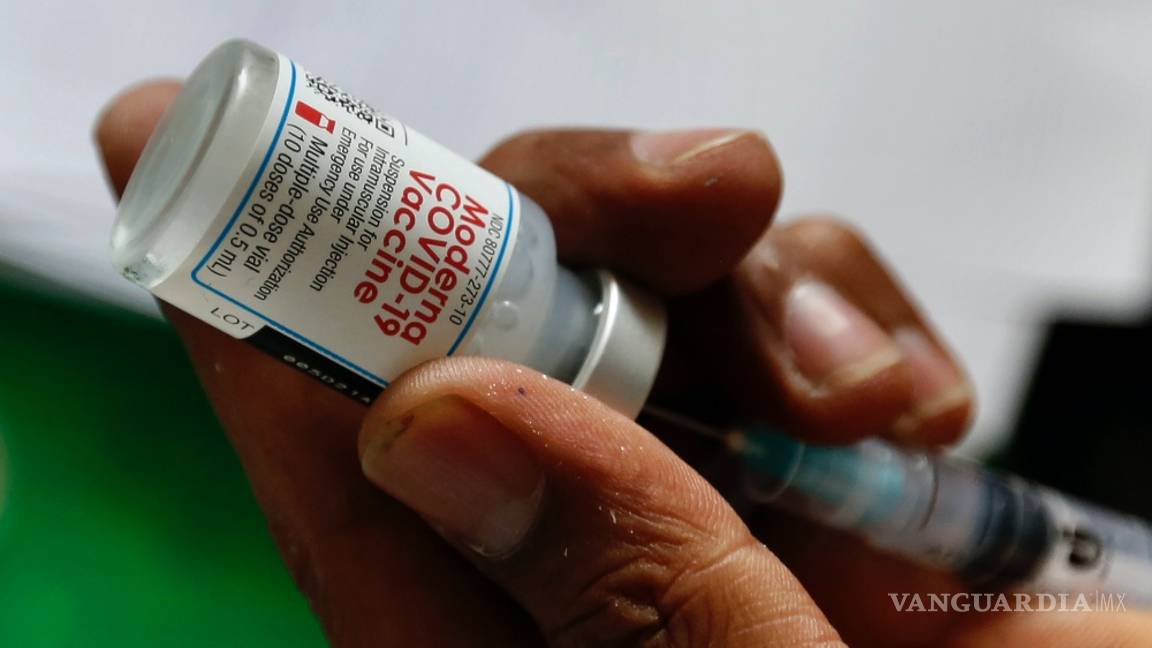 $!Vinculan vacunas Pfizer y Moderna con inflamación cardíaca