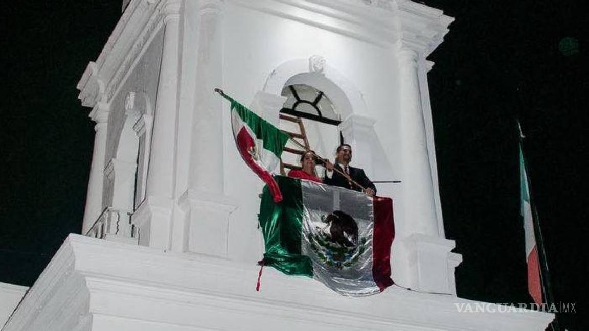 “¡Viva el erótico pueblo de México!”, gritó alcalde en Sonora este 15 de septiembre